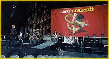 SLASH & Banner at Soundcheck