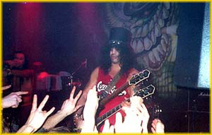 SLASH and His Cool Doubleneck